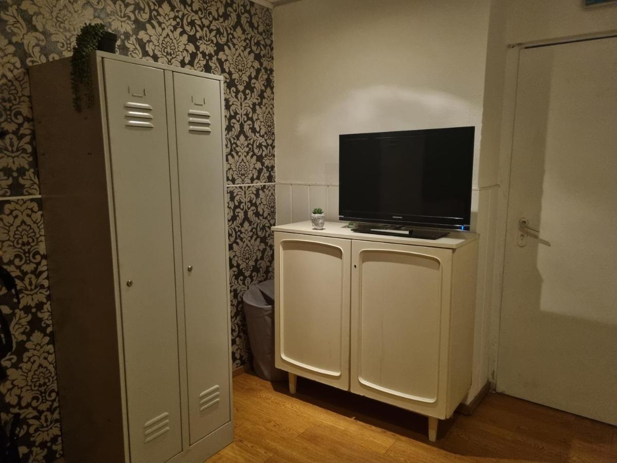 Kleines Wohnstudio Lägenhet Wien Exteriör bild